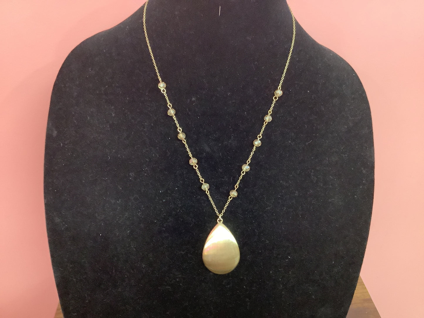 Gold Pendant Necklace