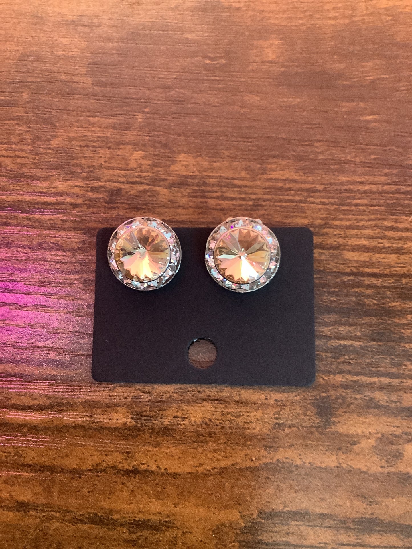 Round Clip earrings