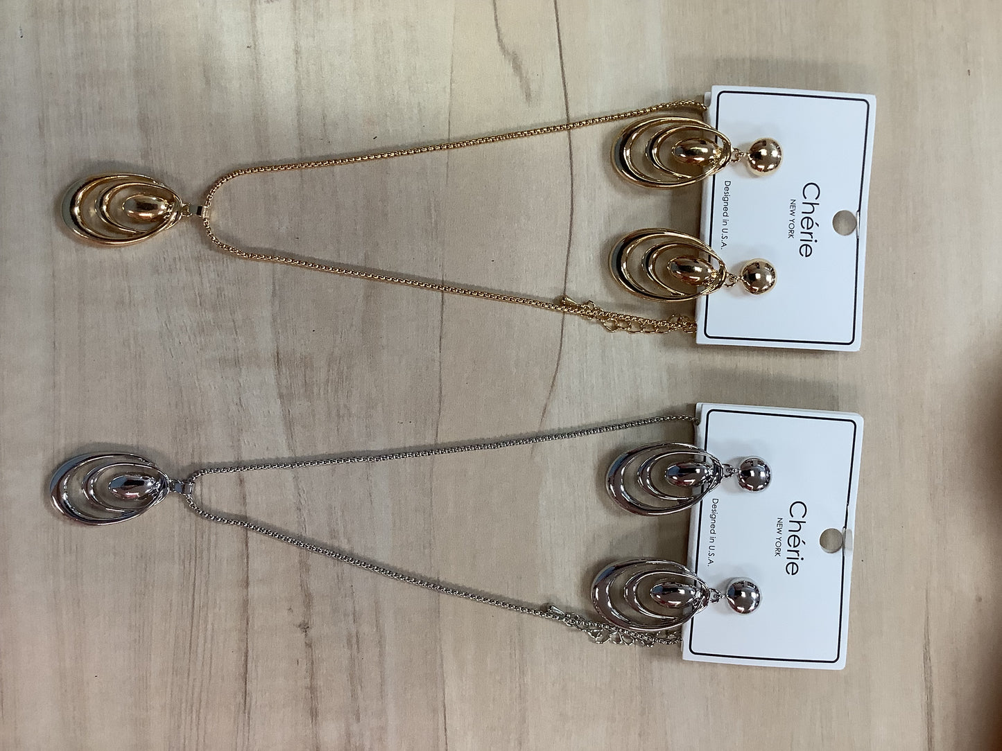 Necklace Set with Pendant