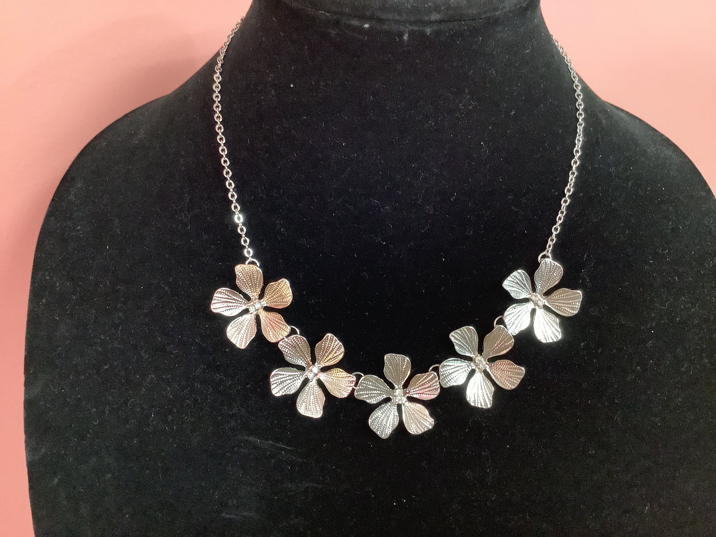 Silver Floral Necklace