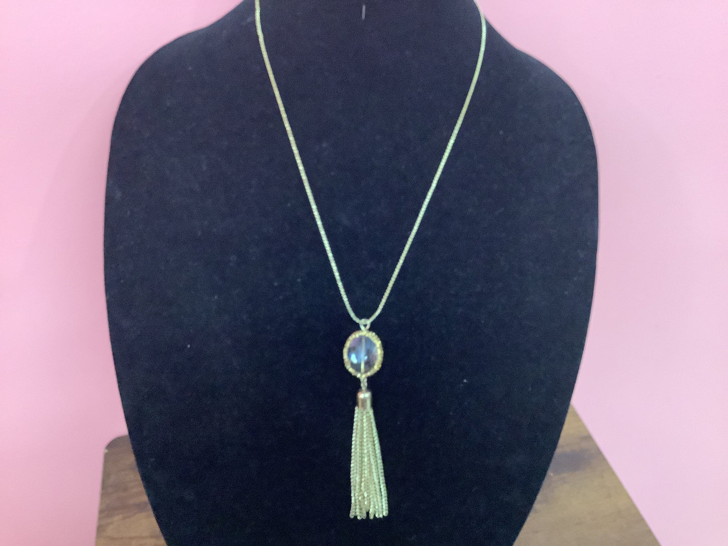 Gold Necklace with Spin Pendant