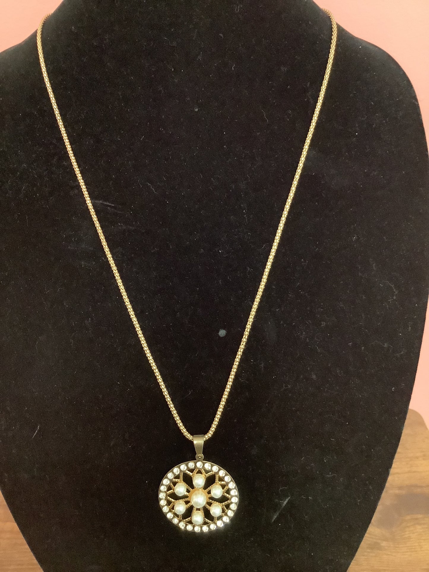 Gold Necklace with Pearl Pendant