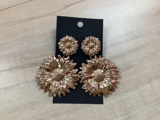 Gold flower Earrings