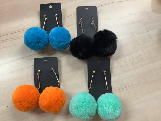 Pom Pom Earrings large
