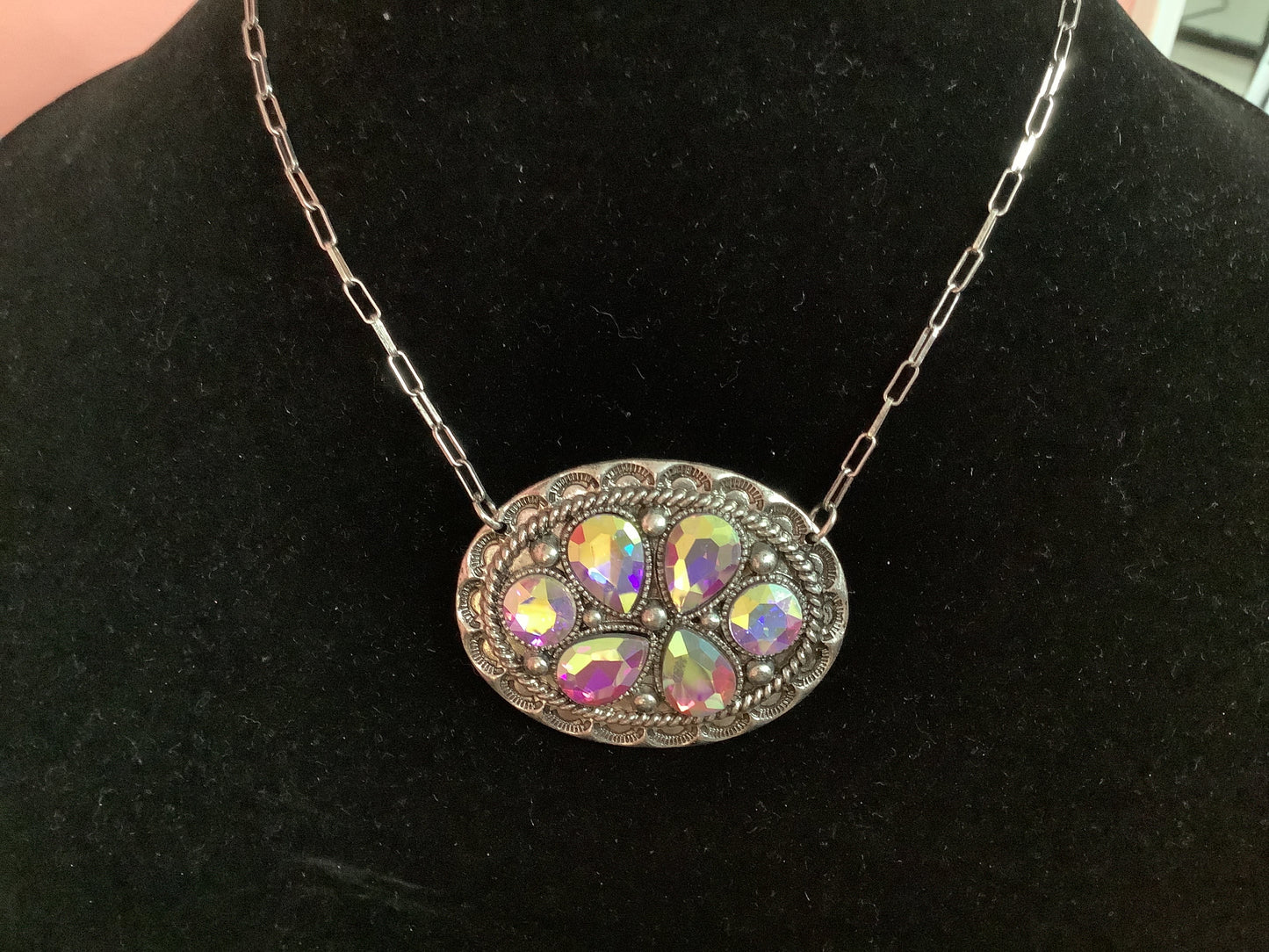 Silver Oval Rhinestone Necklace