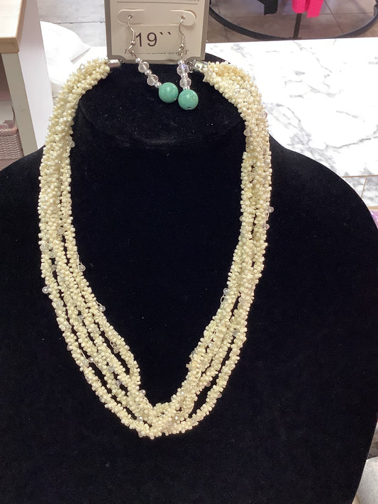 Seadbead Necklace Set