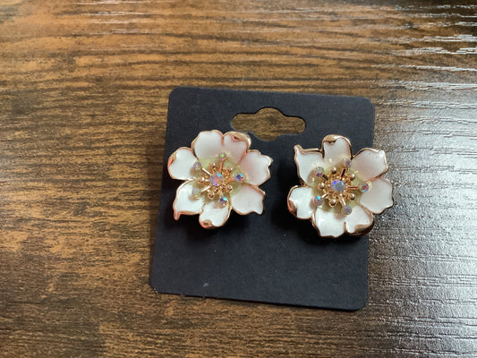 White Antique Flower Stud