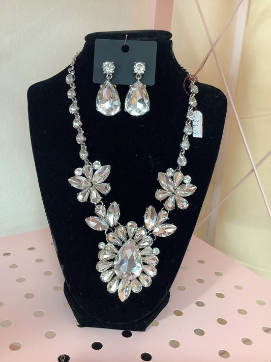 Flower Diamond Necklace set