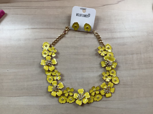 Floral Necklace Set